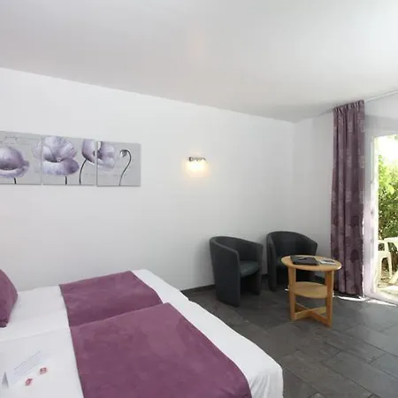 Val Baussenc, The Originals Relais Hotel