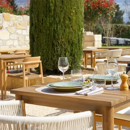 Hotell Val Baussenc, The Originals Relais Maussane les Alpilles