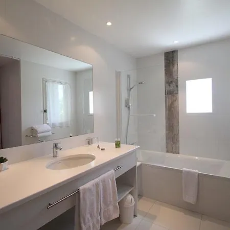 Val Baussenc, The Originals Relais Maussane-les-Alpilles