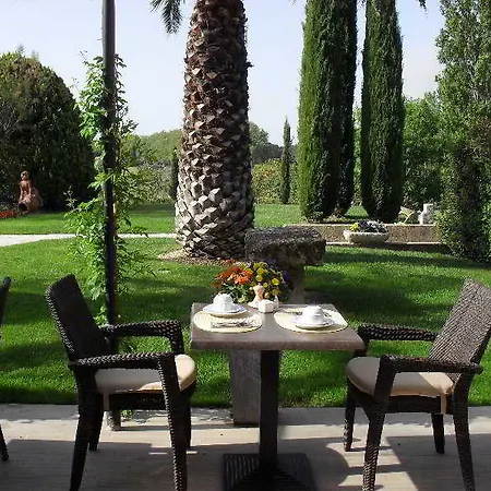Val Baussenc, The Originals Relais Hotell 3*